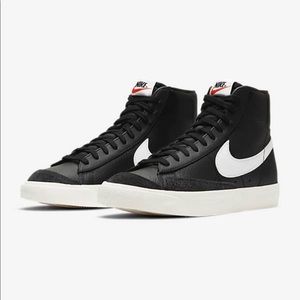 Nike Blazor ‘77 black white size 11